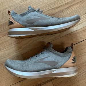 Brooks Levitate 2 Le Running Shoes Midsole Low Top Tan Brown Wood 11US 45EU